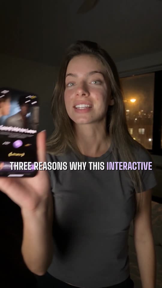 Still of the three-reasons agent from the story app ad